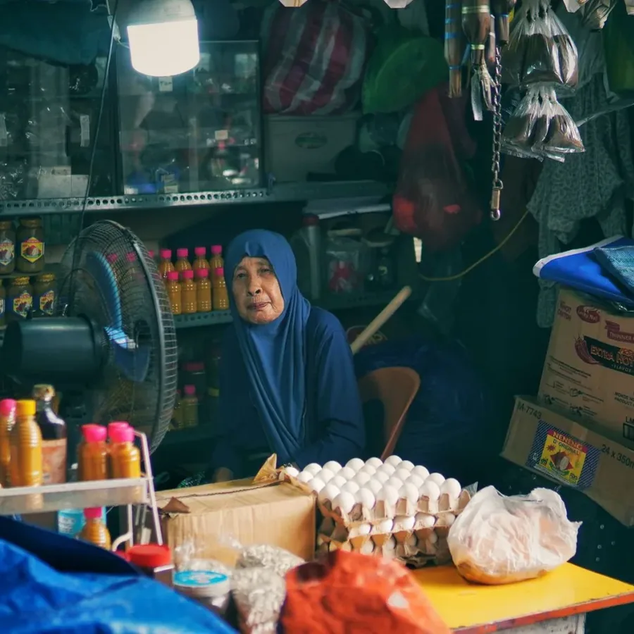 Mua sắm tại Nguyễn Thị Ti Vi